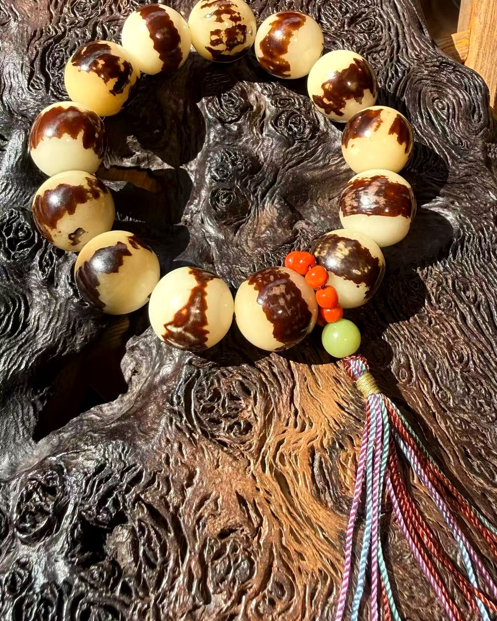 Bodhi Pattern Tassel Bracelet detail