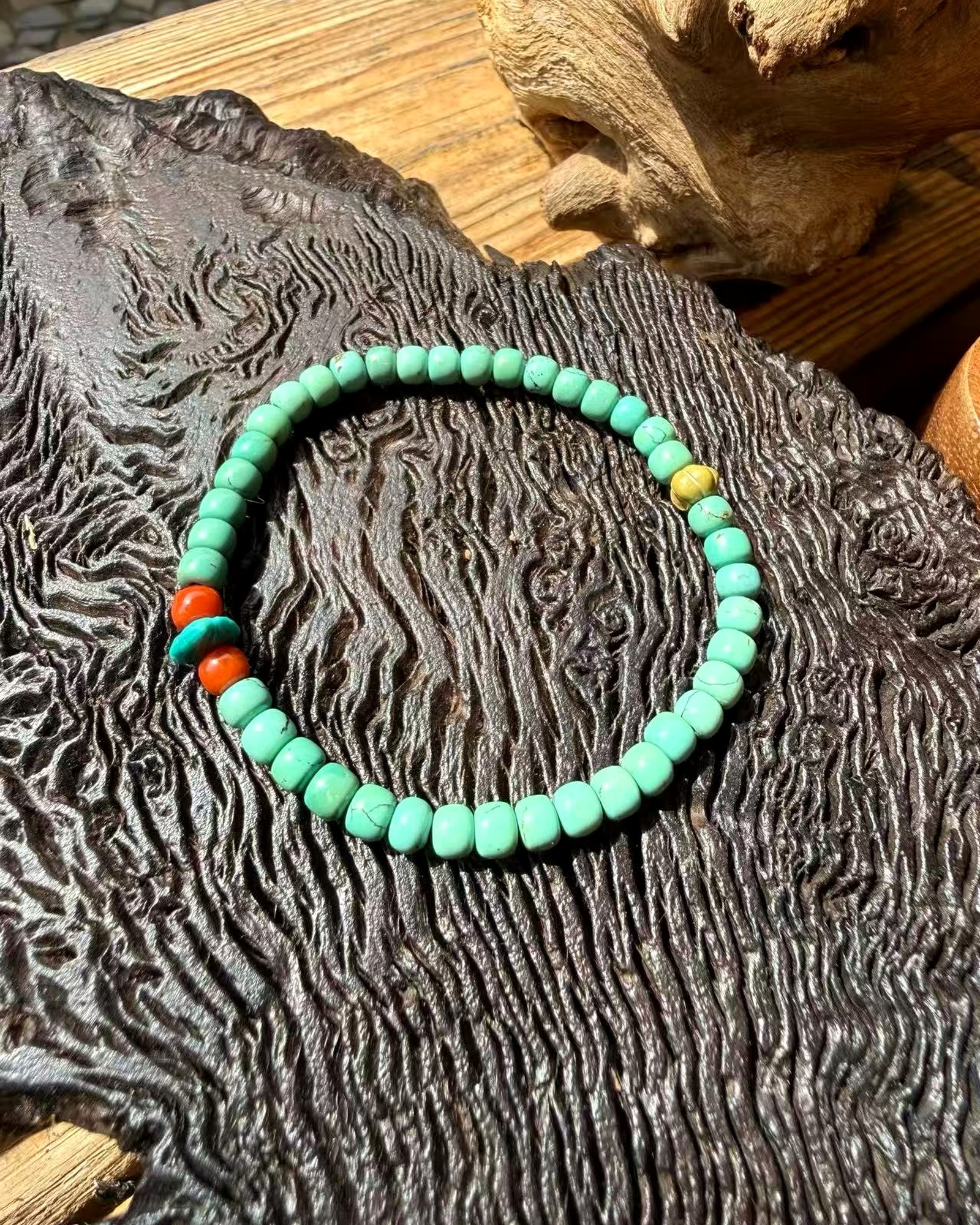 Verdant Round-Bead Bracelet detail