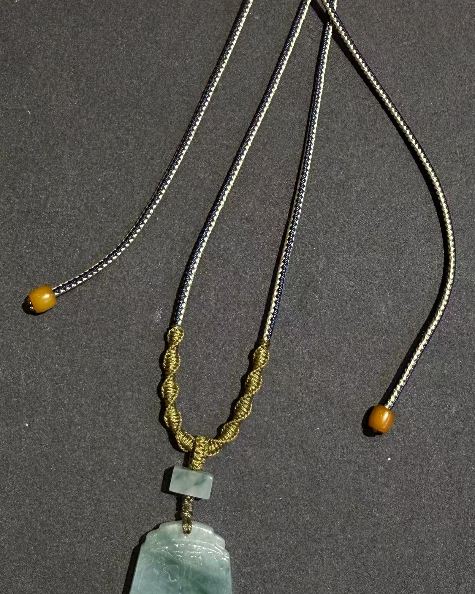 Verdant Tablet Cord Pendant detail